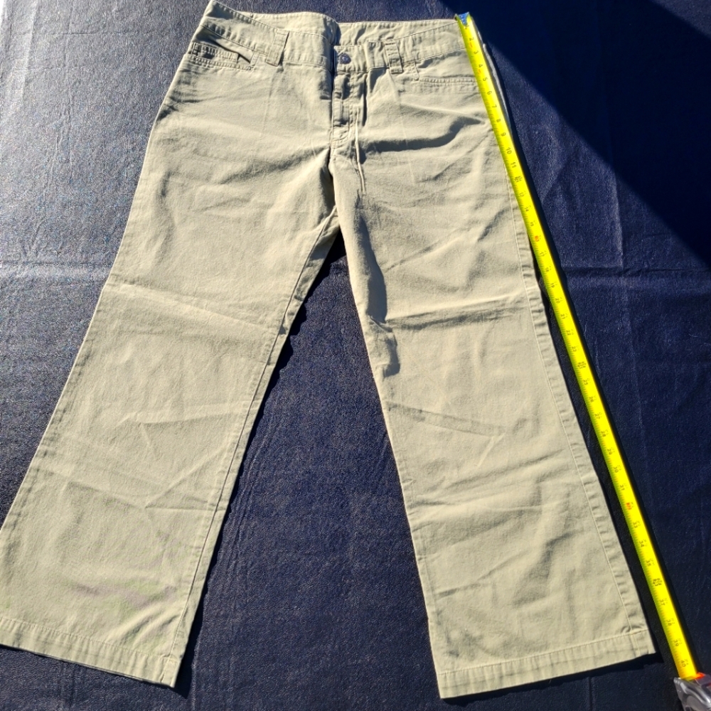 Patagonia / Khaki GreenSize 14